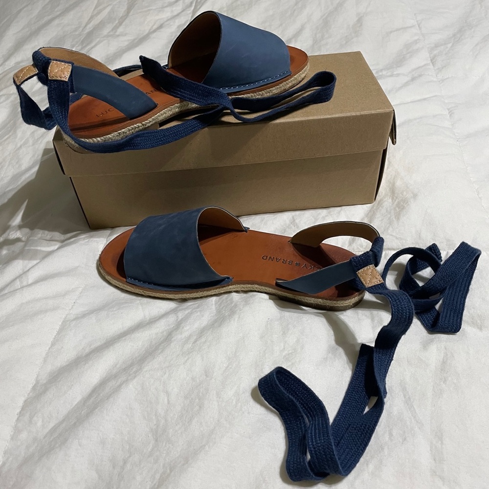 • Lucky Brand • Tie-up Sandal • Size 7